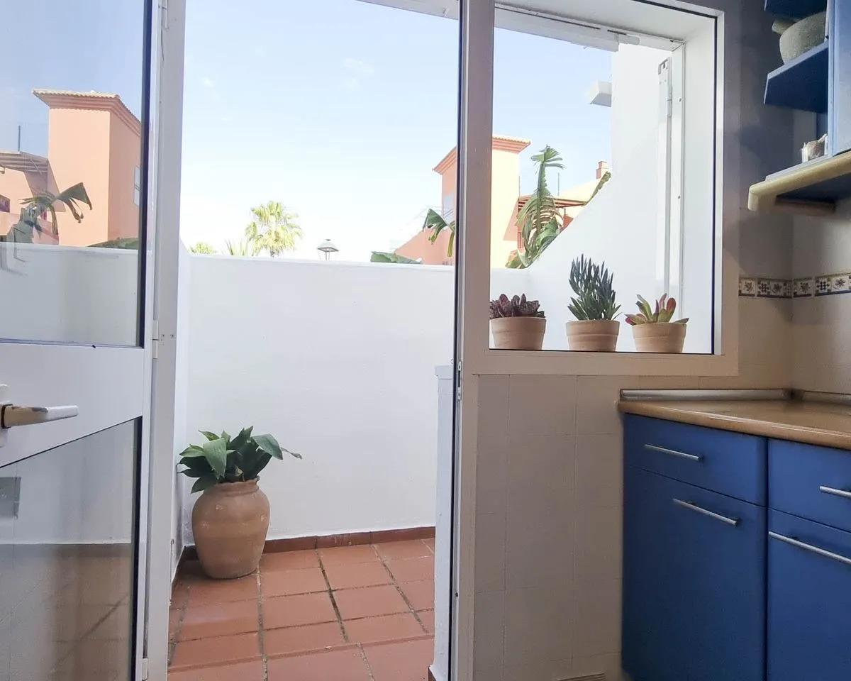 f001b289-1190-47e6-8227-67adf9ac682d