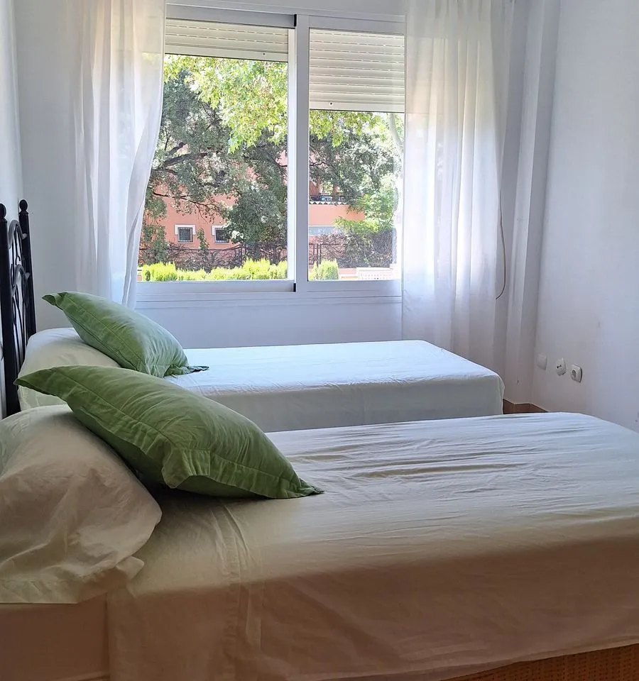 bd36b7a9-b9f0-4d03-bba9-e3c940fc7505