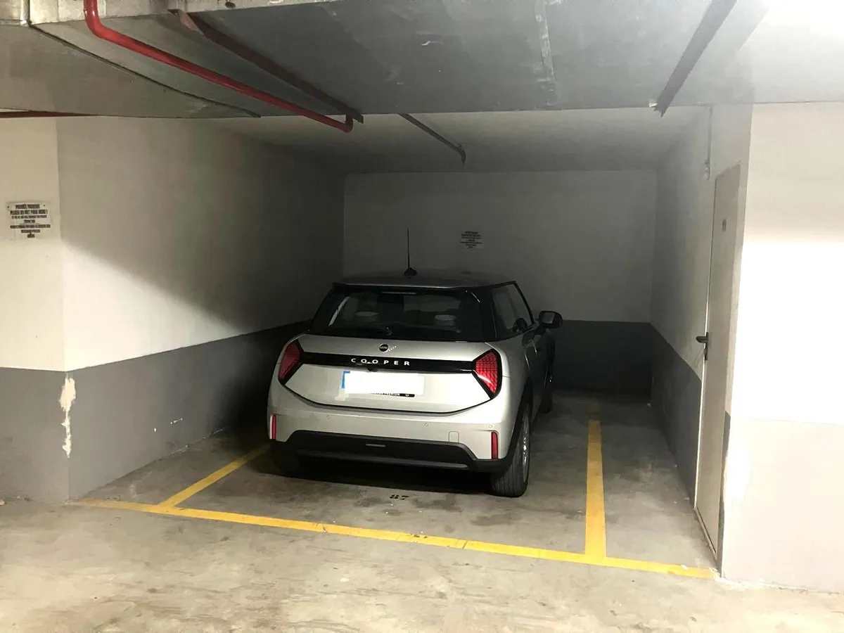 0b8d5e30-02c4-462e-a9c4-36880e405819