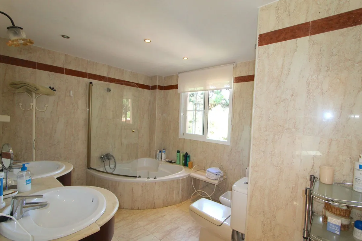 322b80fd-601e-471a-9fd6-05533f193141