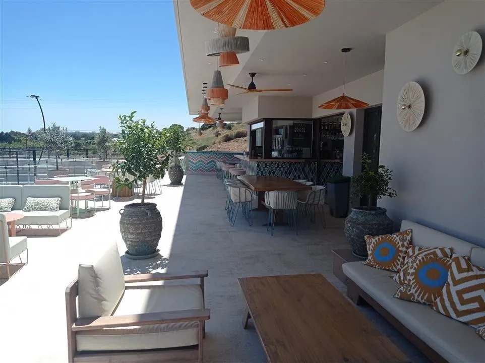 06f32a9b-7a4a-4fda-8bbd-ef780297a1bb