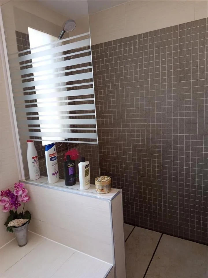 16c8646f-f6ad-4a81-a5b1-e390e03a4cd1