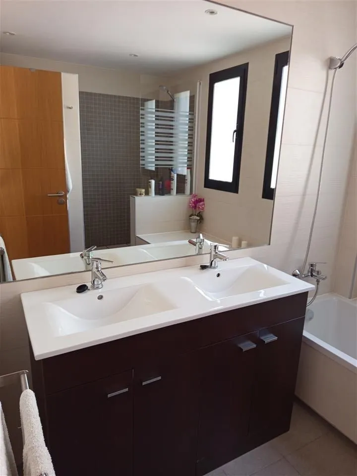 1ef7aa29-1f12-413c-9b44-8fb3da884cb4