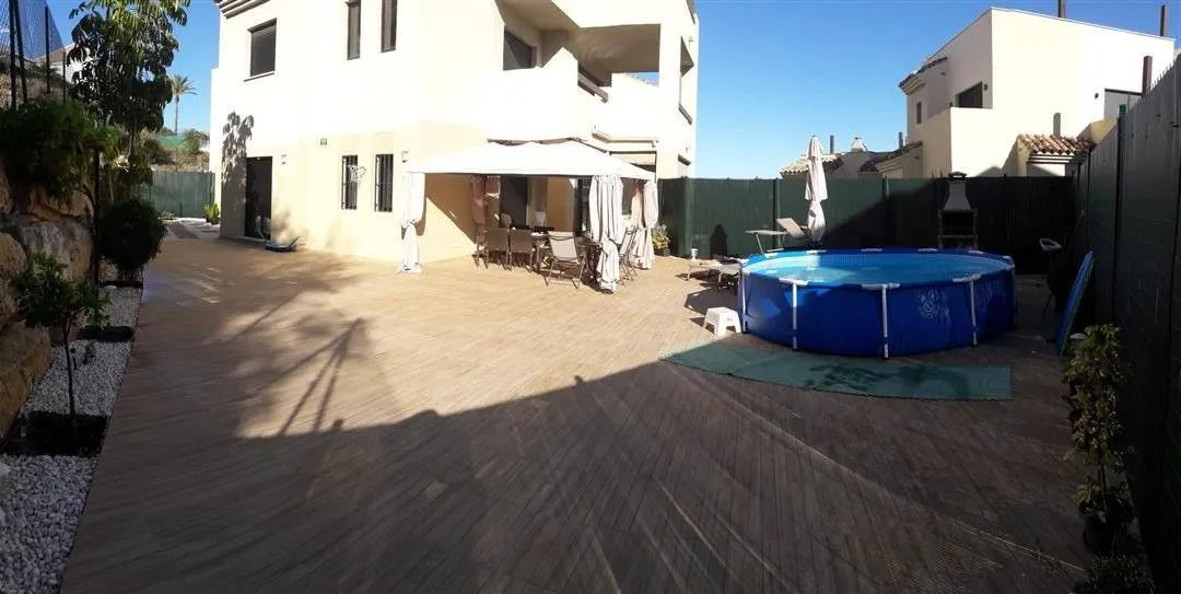 2d079f3f-60fc-4d77-8a7b-0e8f8eb822e3