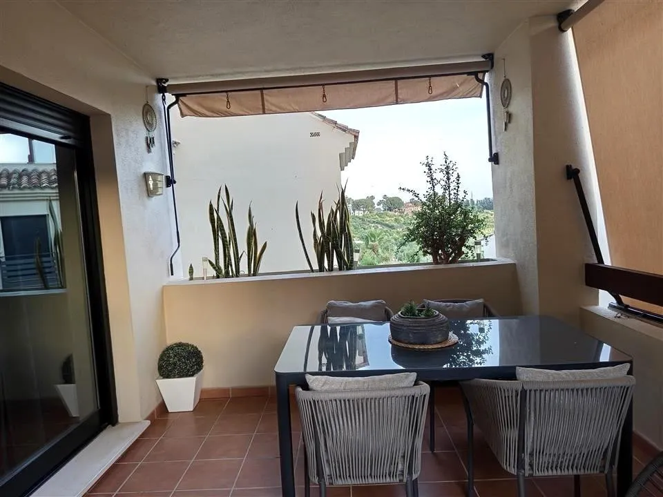 f8aa819b-0897-4f87-921d-e7c48ec733c0