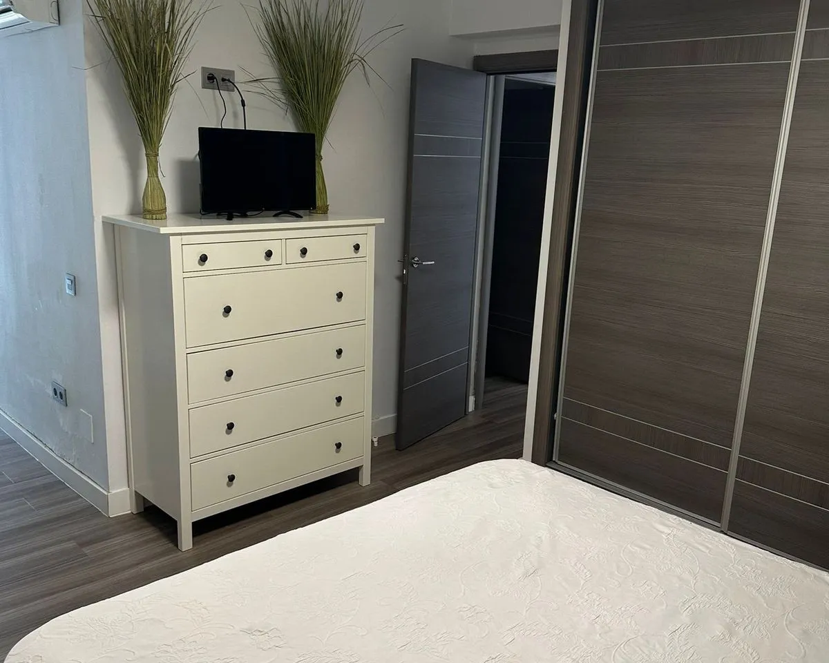 e7e78385-518d-471d-8392-947d3fd210c7