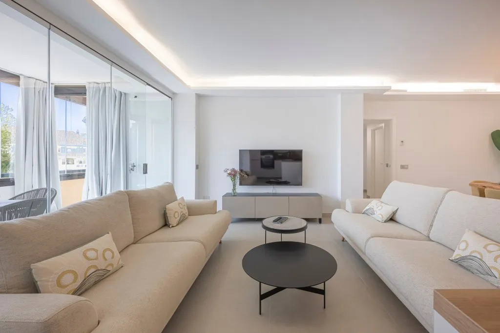 071b8325-4887-4f57-95e1-d3ce427b808c