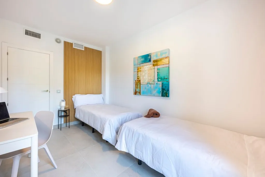 5d051372-fb92-4a59-bc14-0a2800d4b979