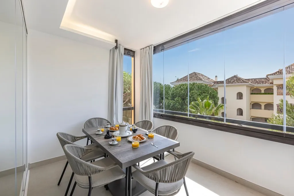 6d9992d7-8214-4ab9-b766-4d4d79a1e302