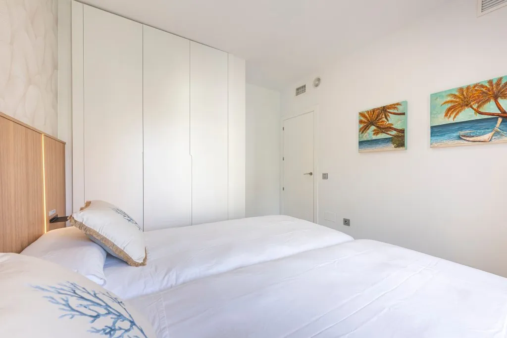 765d553f-450c-4e1b-ba1b-f5c313b609c7