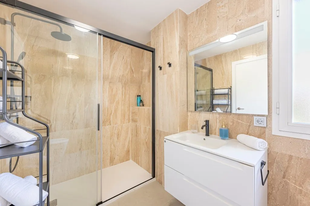 7c738485-92e5-480d-9c24-d3d28cbddc4e