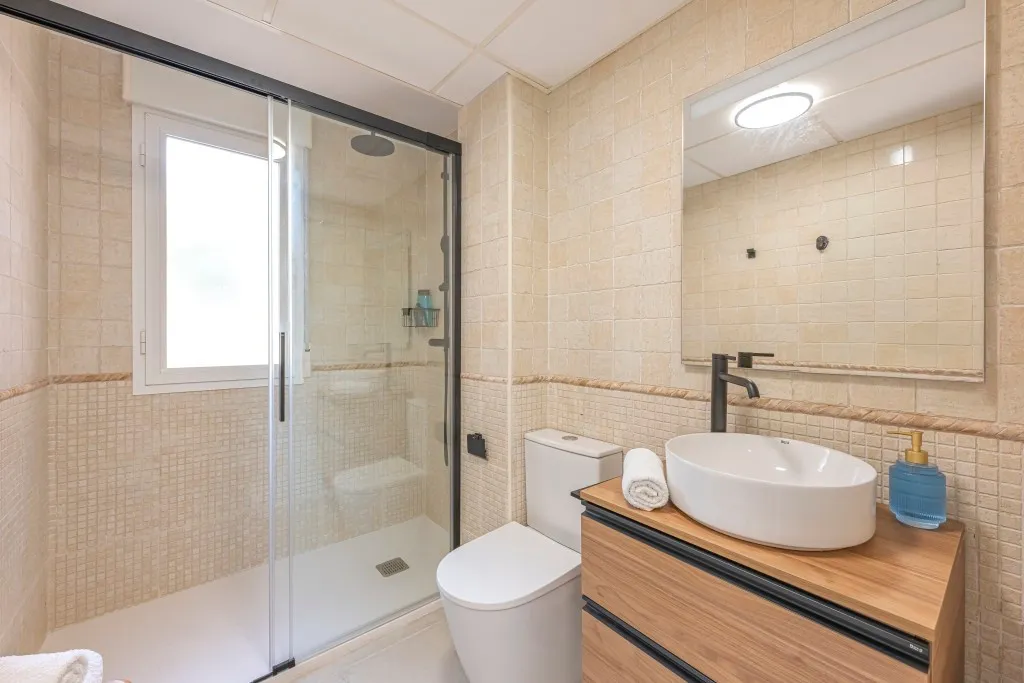 ccaf4da9-8aab-4990-9bf9-e166d8a229ee