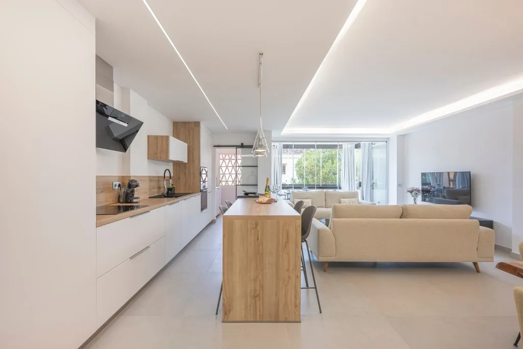 df8124c3-b25f-449f-bb08-00f70dec078b