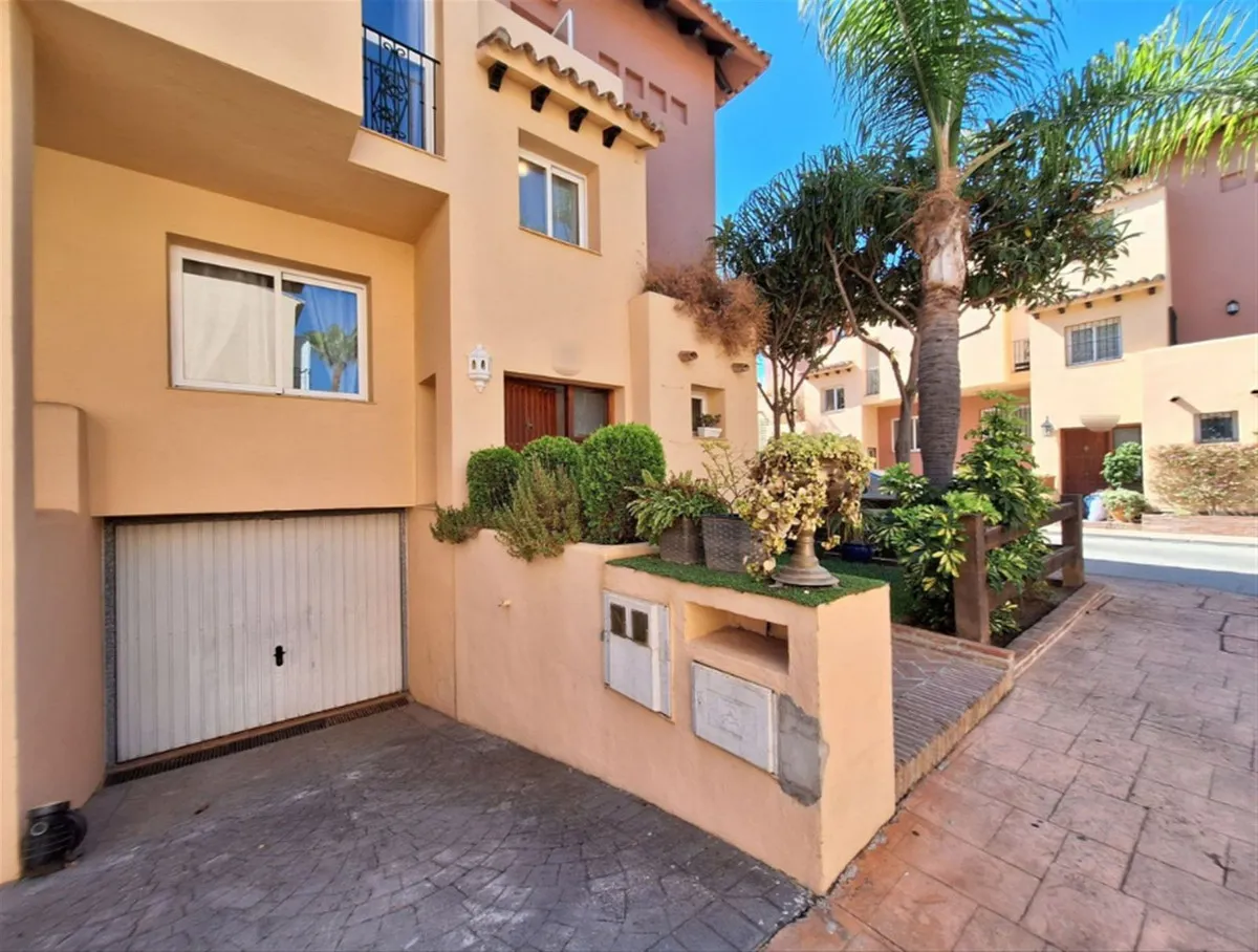 43b02372-22ff-49dc-a818-a130608423c0