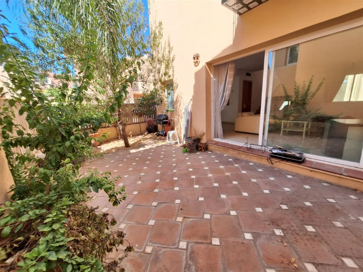 7963ad74-d2bc-4fd4-9e81-bab51562348a