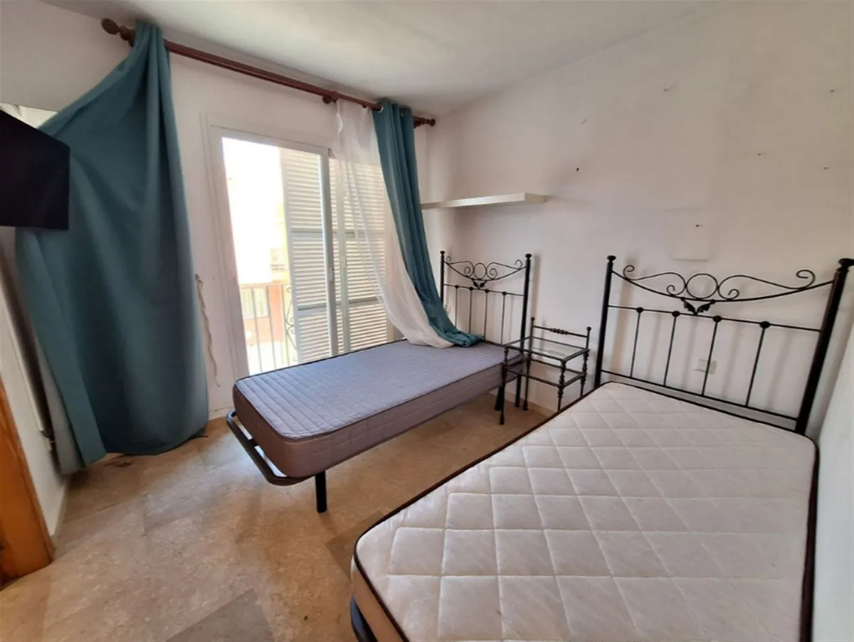 b659768d-9468-43d6-8abf-b788b7773128