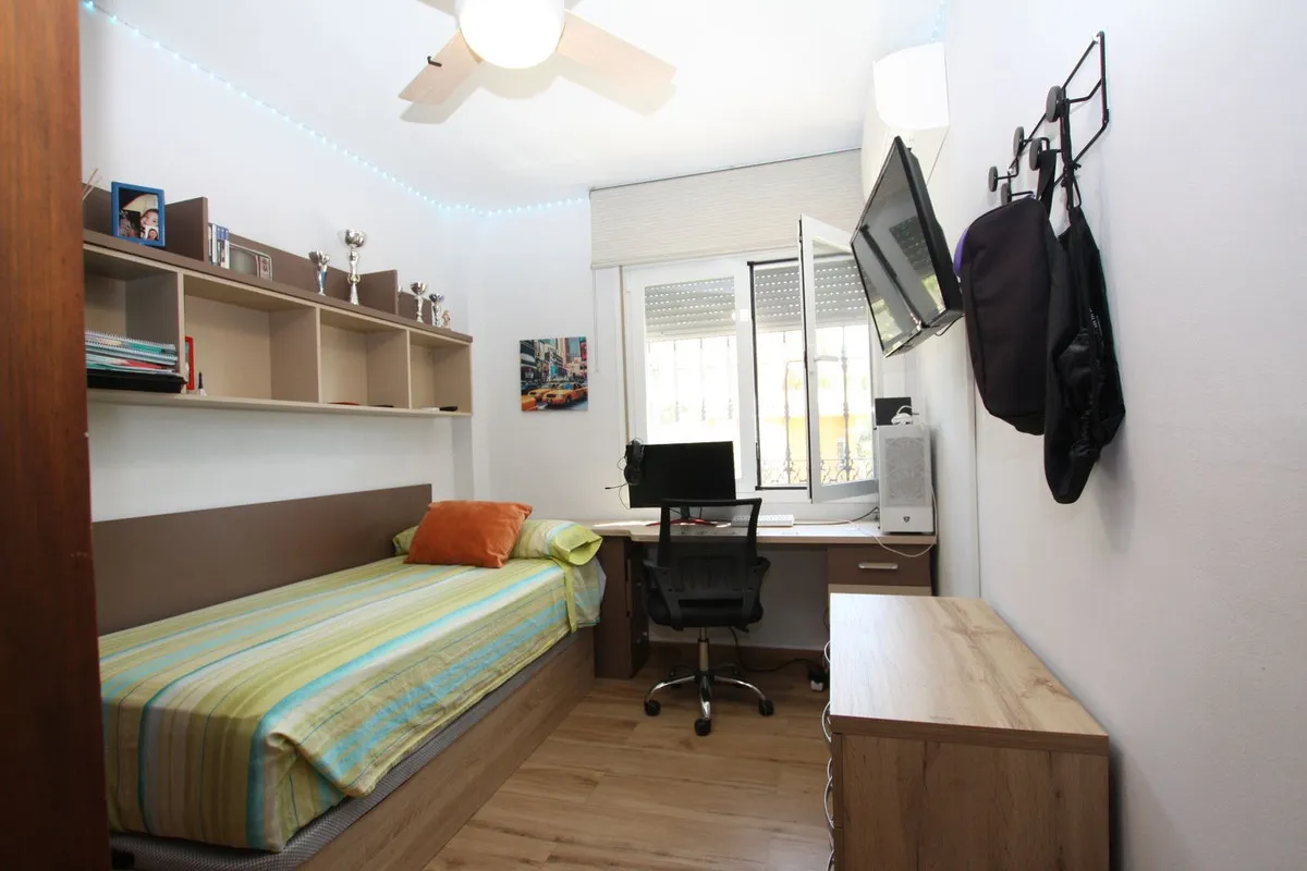 391c0caa-eeb7-468c-9162-9c185c0e5635