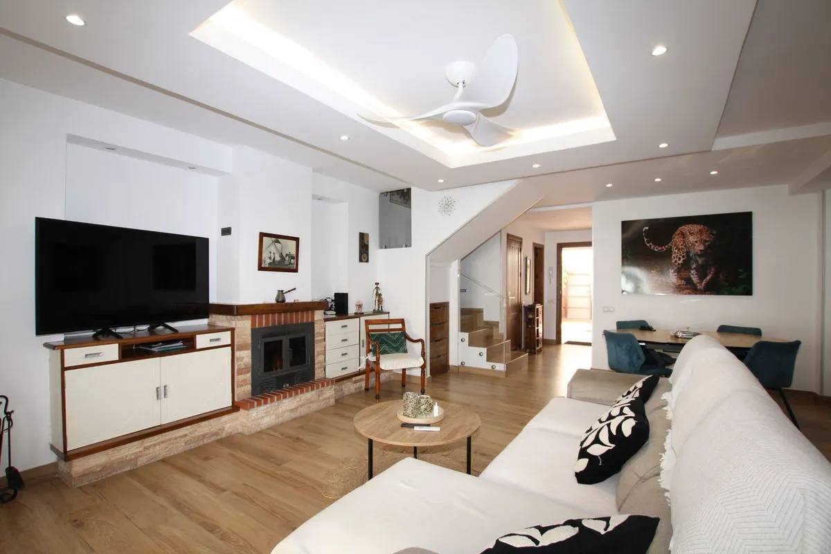 7dd21c8c-e50e-467b-a74e-bb33539c7143