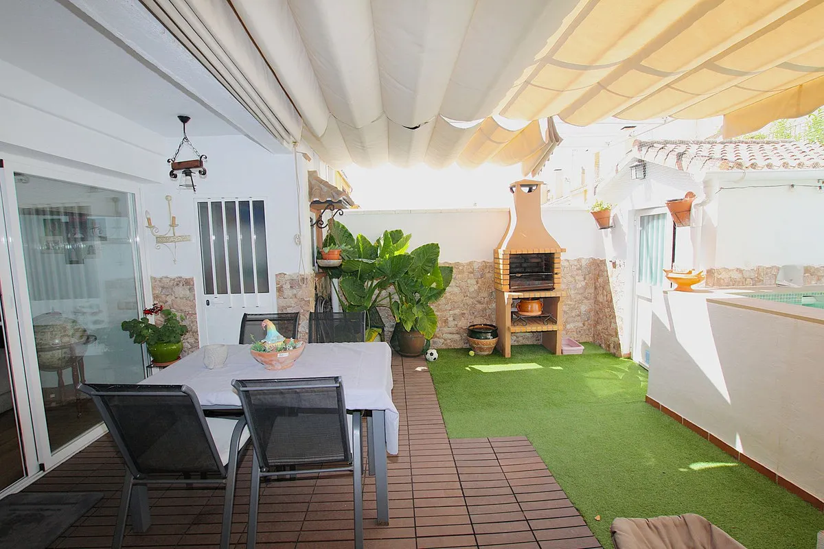 ed3a8f7a-57aa-48be-af13-f212fe5b8b1d