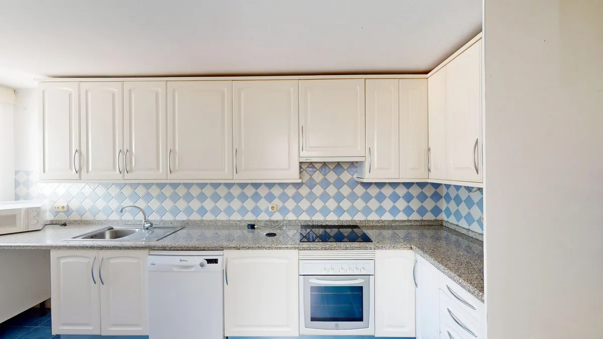 12adf9ca-fee0-4d91-9aab-3e06c4ba93f9