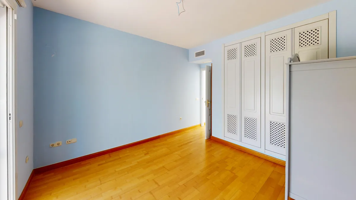 4c9875da-53aa-4ba5-8beb-151a2132c245