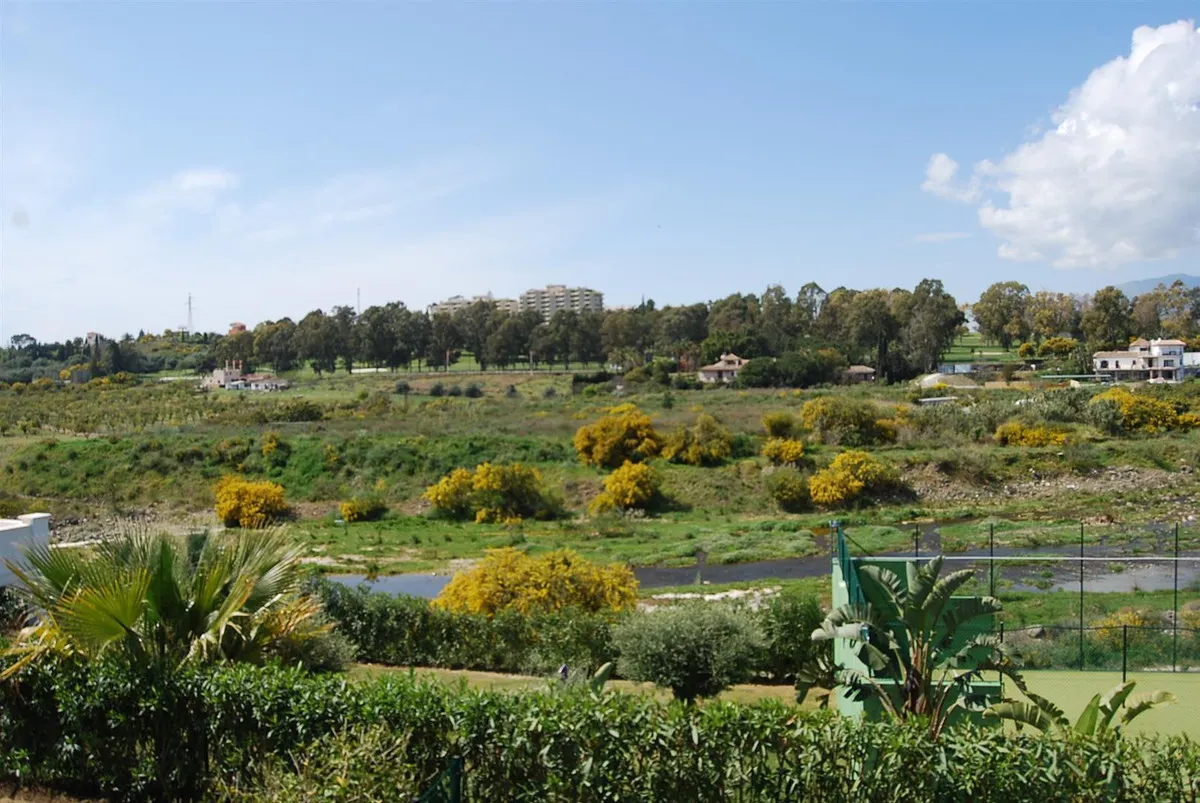 5944d95b-b10b-47bb-8306-4c85831761d1