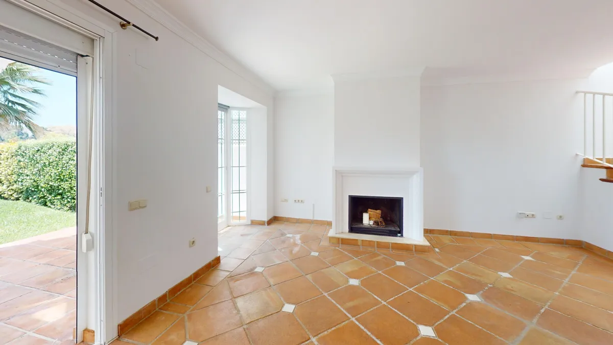 cfcf0df5-c84d-4def-9d5d-bf9b423fa5dc