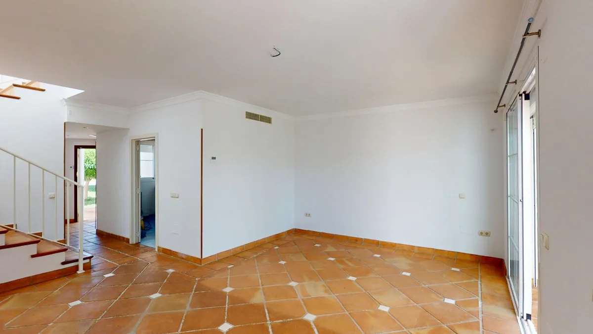 d6793683-7731-4316-a6c7-2e7079c380c8