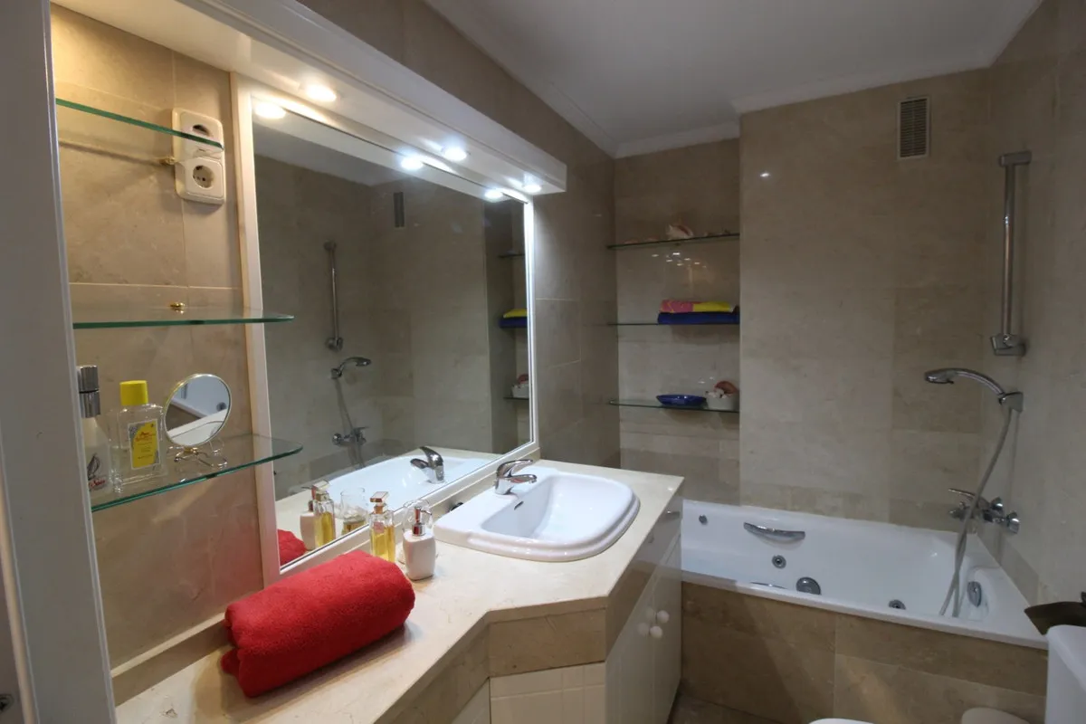 f2b0340b-0363-4c7c-85ee-c17afc790268