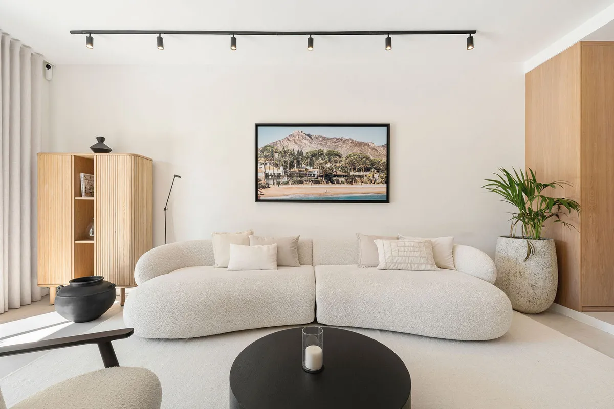 5c0b52a3-bc5c-408f-84b0-2f20c12b7545