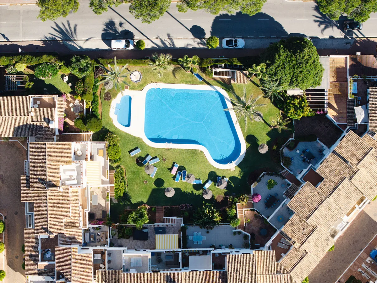 917ba3cb-64ba-4c71-9087-9c7d5fd23cb8