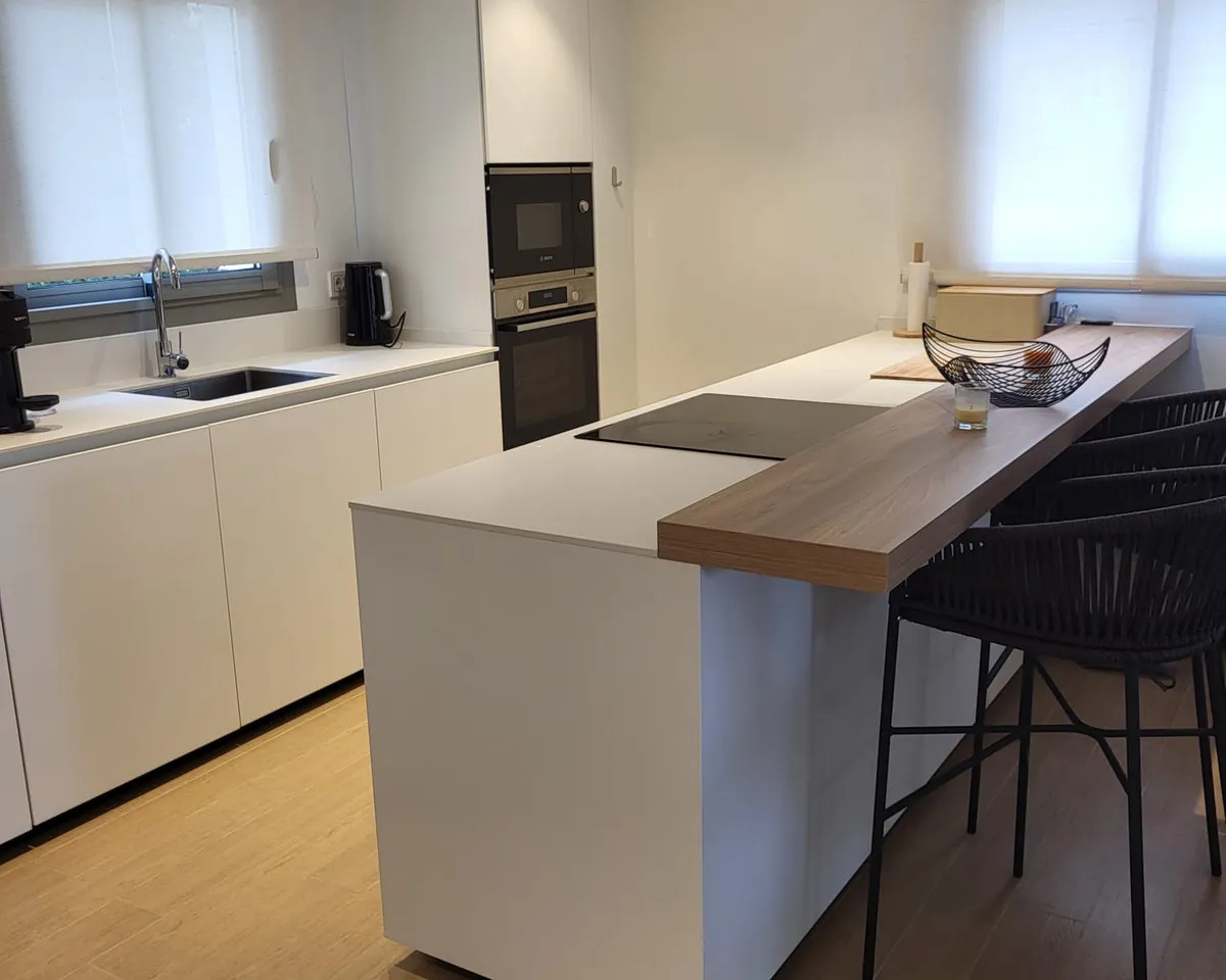 6f7dc380-9a0d-421c-9b34-8def12825a6c