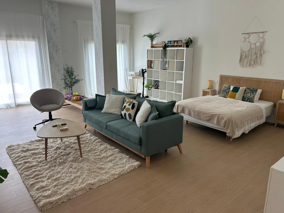 a2e5acd9-c661-4d26-93bd-1ec7426d23e0