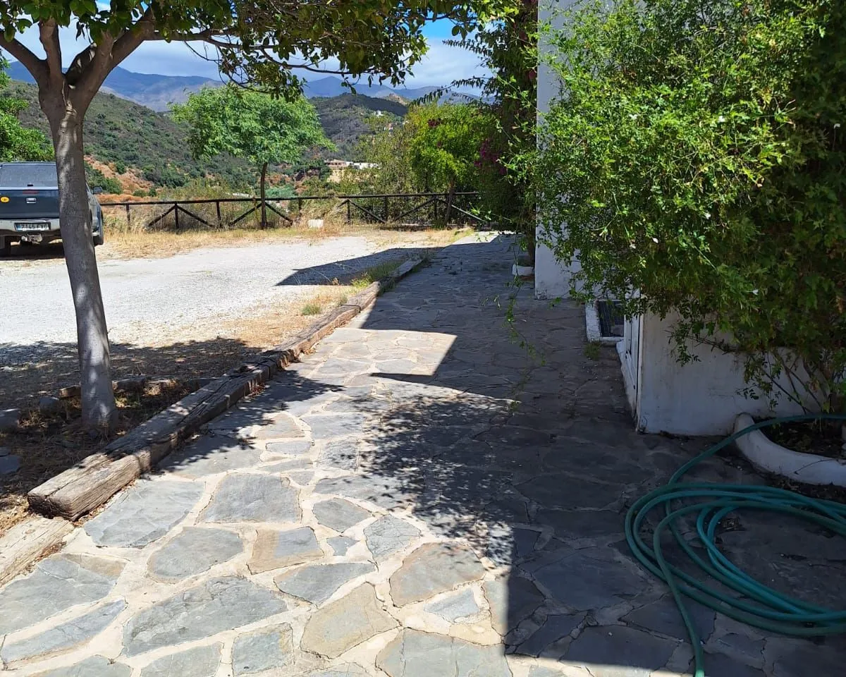 0dc3a46c-98cd-4be7-a274-b2567d7e3502