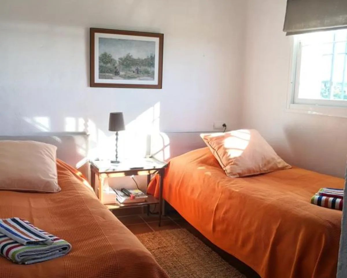 b297f7ac-df9c-4b61-ba8c-085b7db585ad