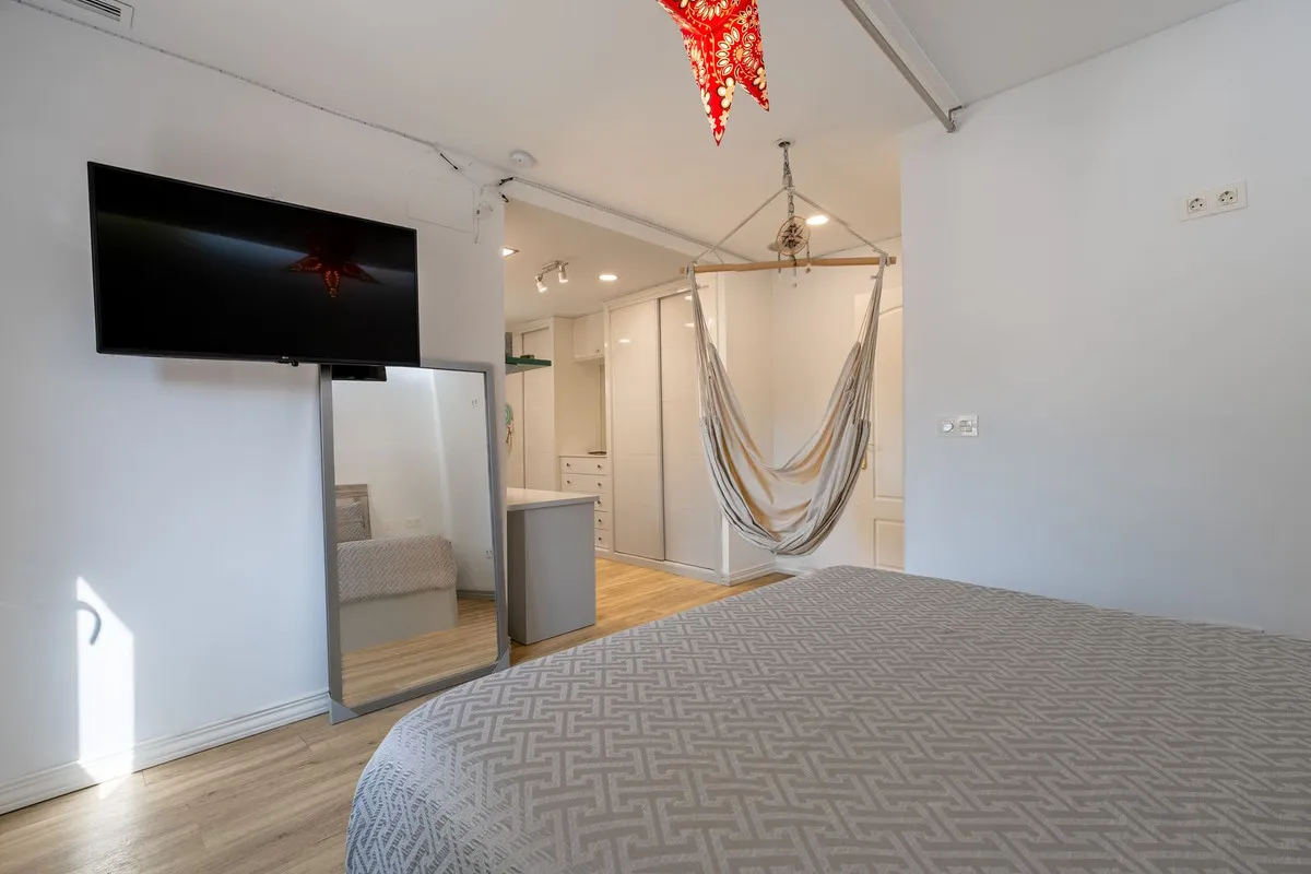 dc62f225-2367-422c-904e-2e8689f18181