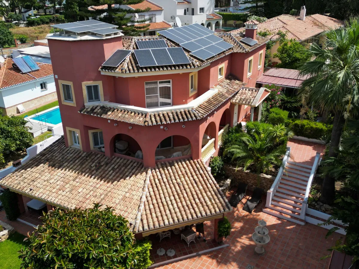 e6083b72-401c-4498-bc0f-6e09631d5797