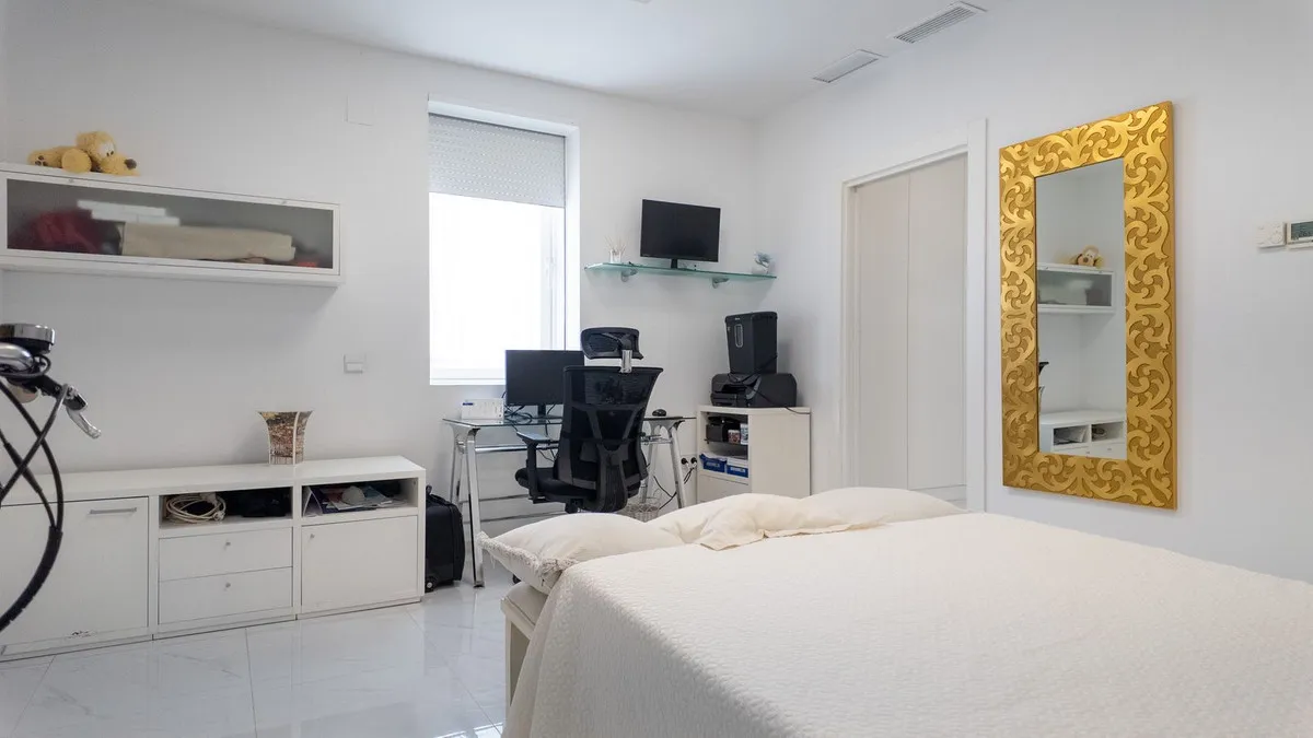 1d4fc3e2-a254-4e15-90a5-598a2185c856