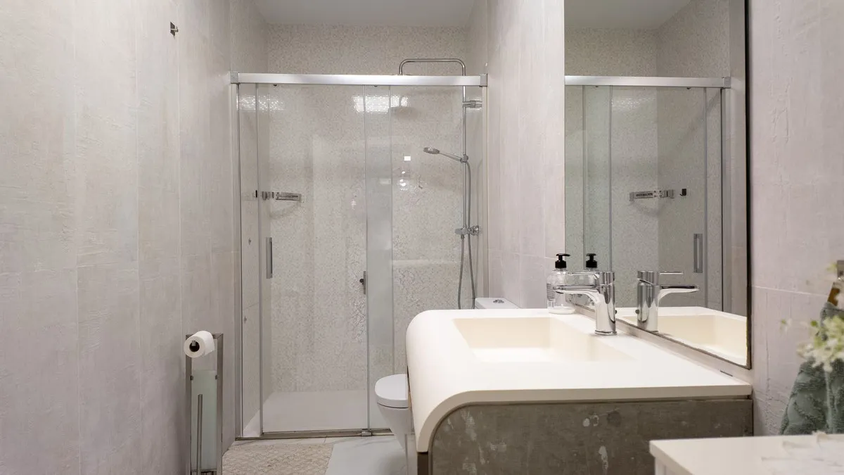 8fe1f3b9-5cd9-4ef1-8c6b-b6e7d216939d