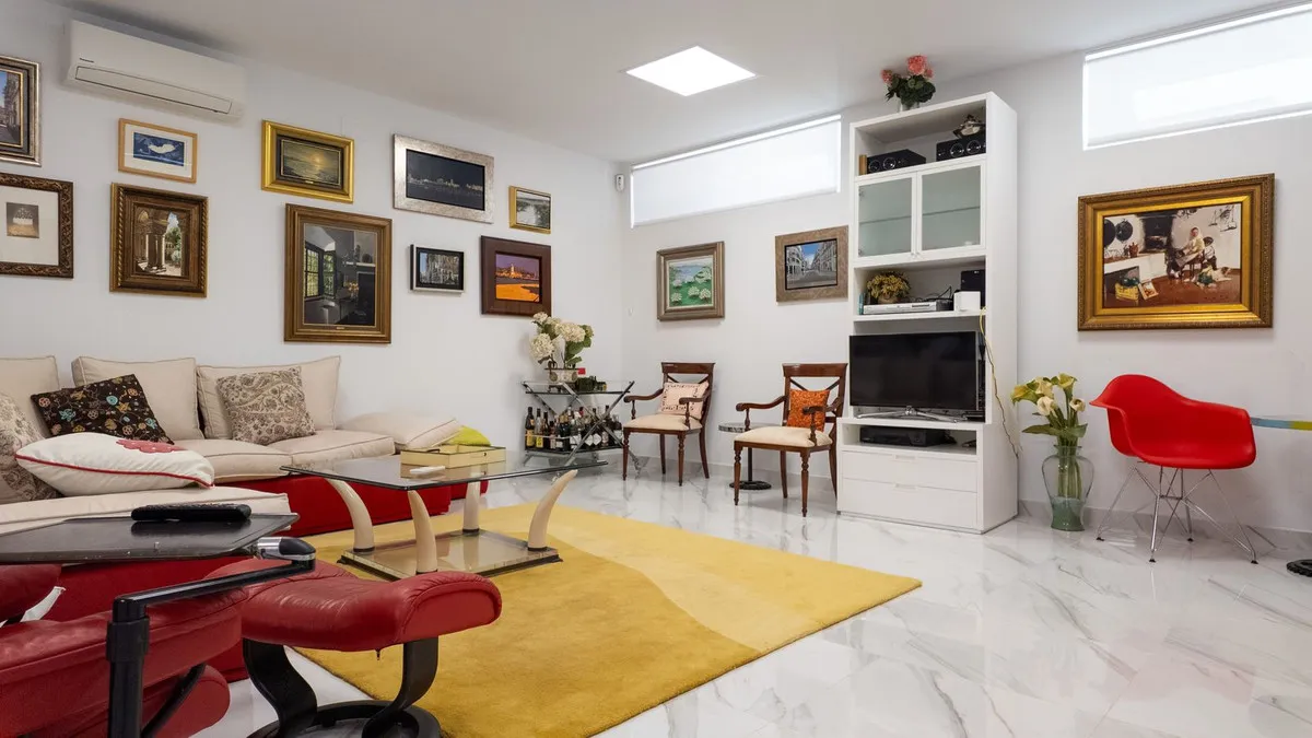 a30c82f2-84cd-4f69-b612-46bc81d6992d