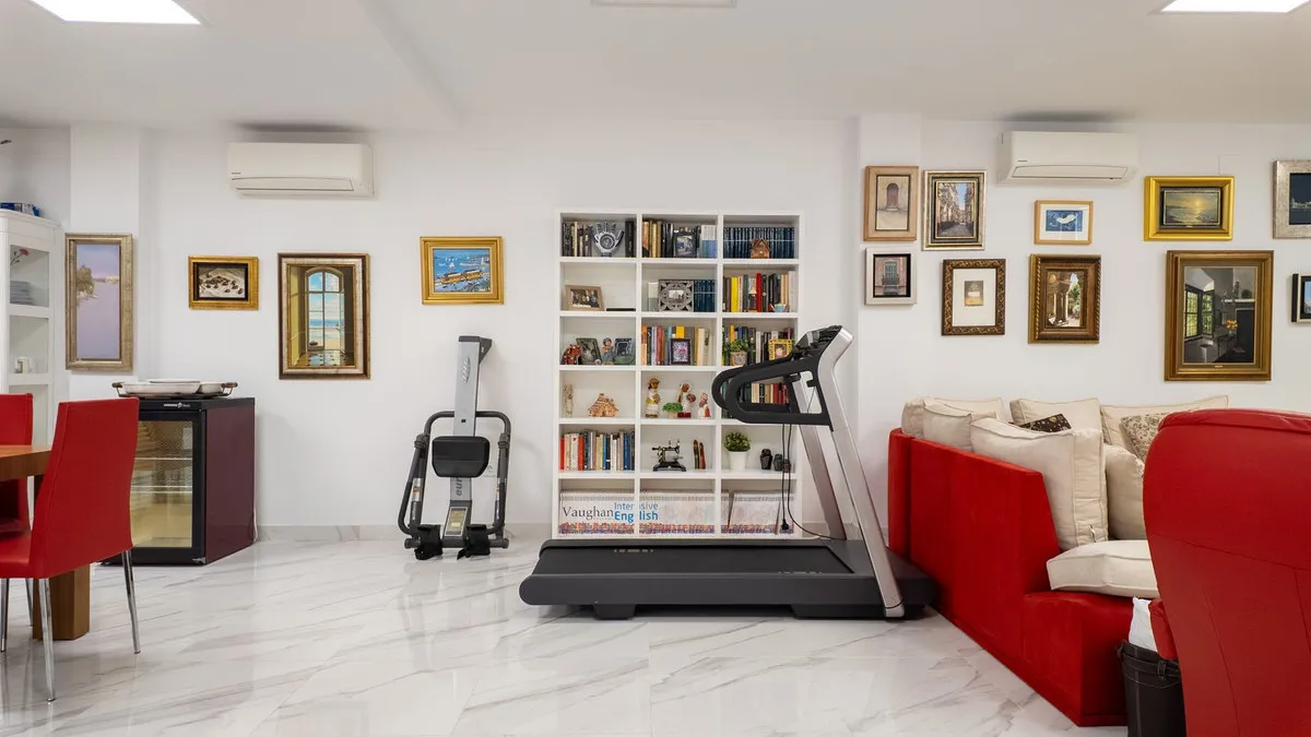 a8b0a6fa-1512-484b-865a-b03ba2925406