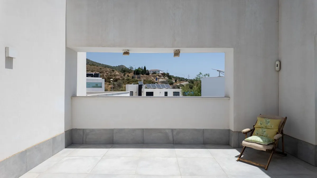 acfe1175-75d2-490f-8bc9-3306ac58ff61