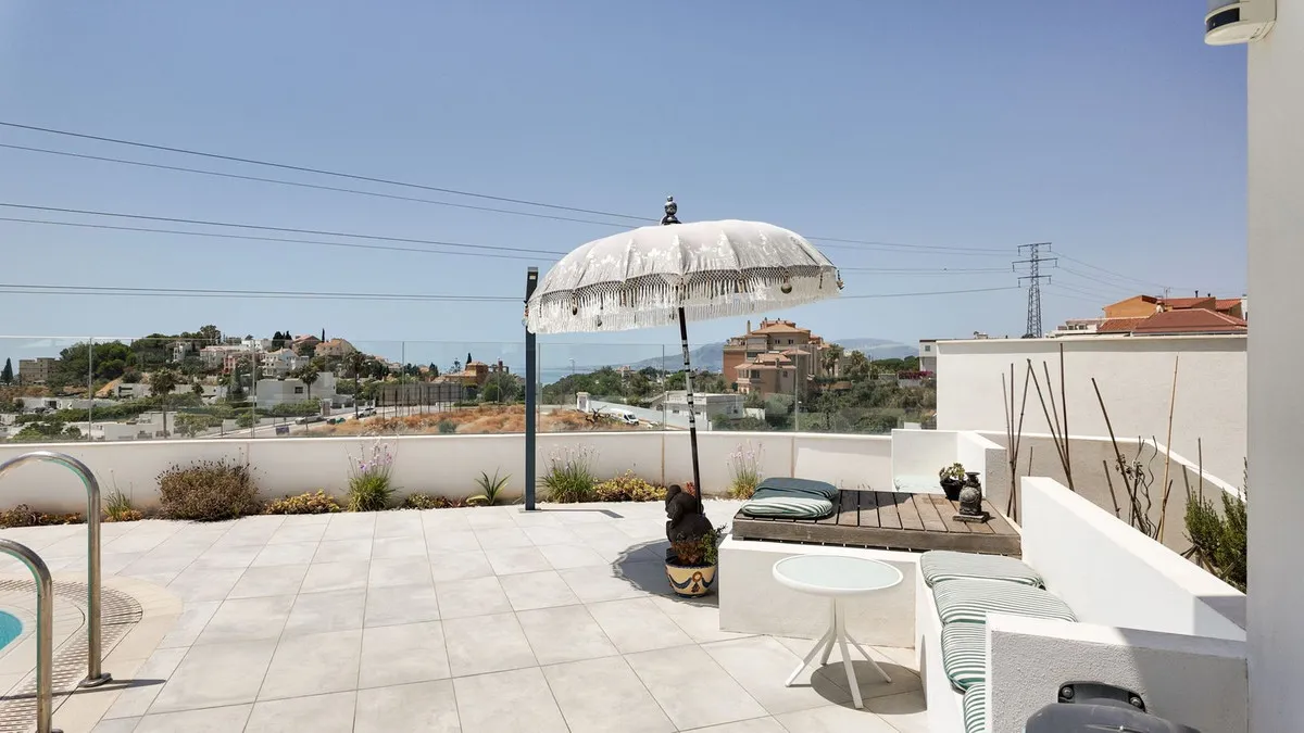 d7dc7610-7760-47e3-a197-40862a2934b7