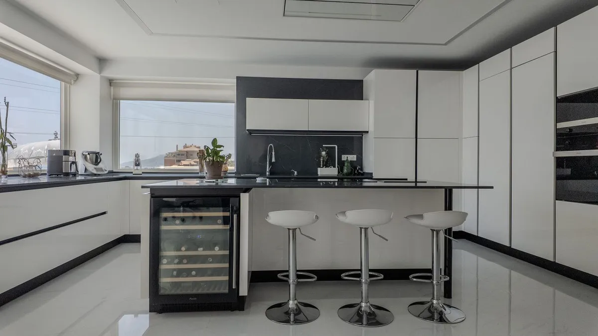 dc9538d5-f35f-4774-864e-1672ac157c2d