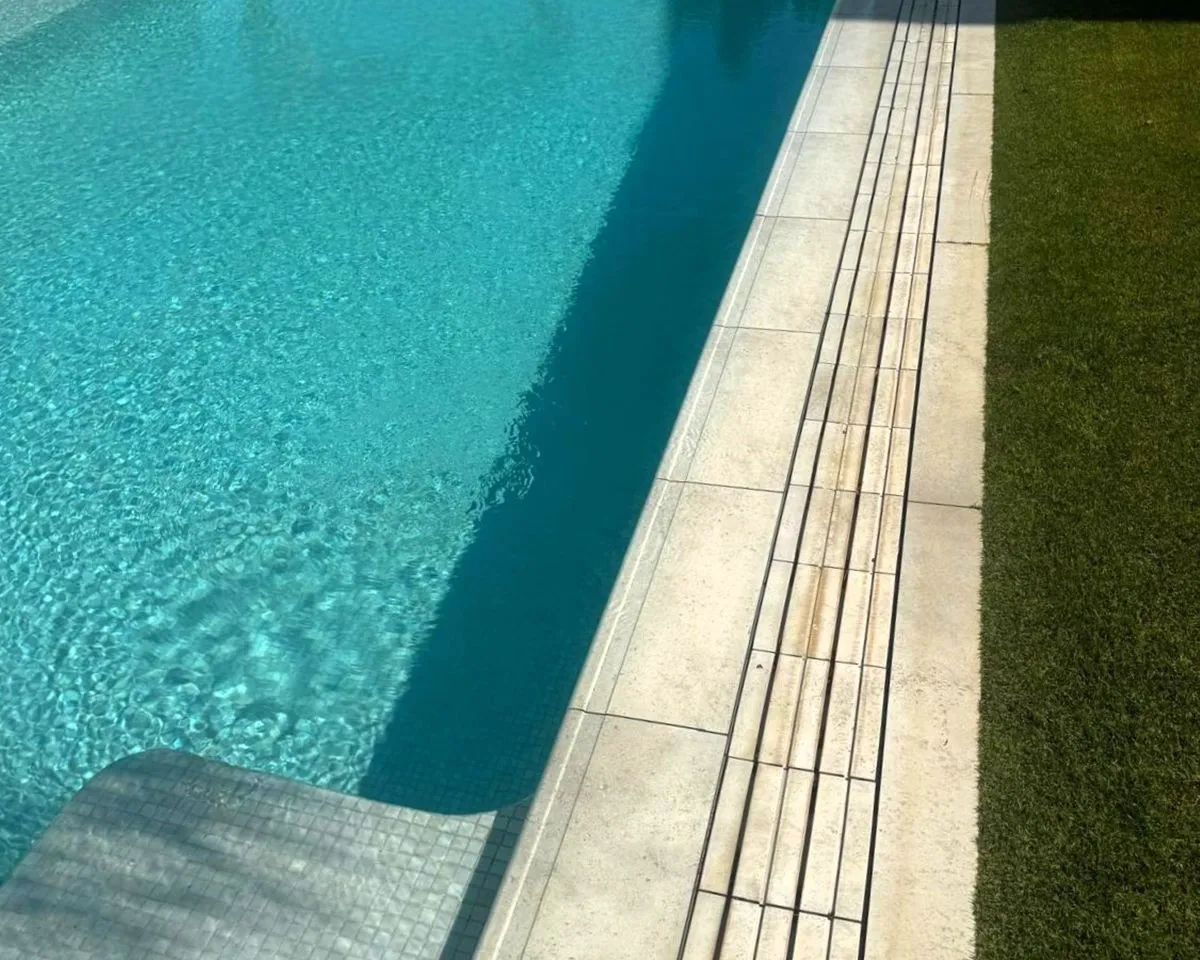 6da43896-a965-4dc1-96fe-831416d3f9cb