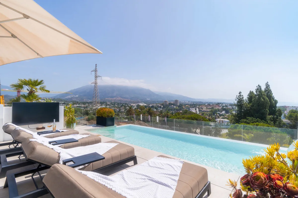 1917451f-b40b-40b4-8e56-e2e8d402efe0