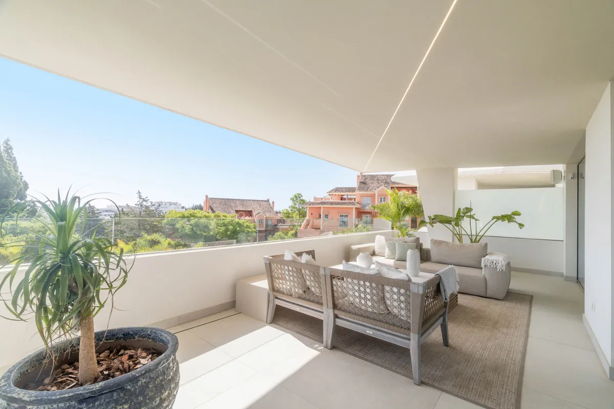 2eccb347-0742-4d8b-b49f-aafd7f1e7e82