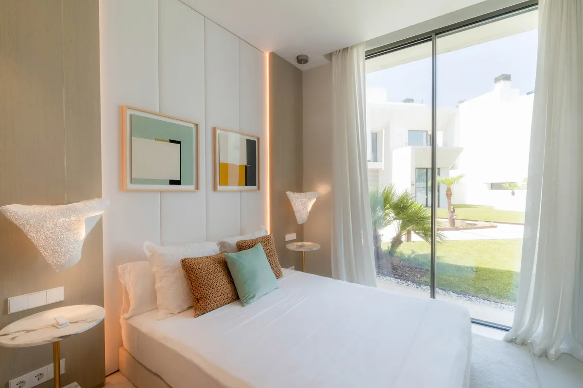 5c035504-ea4e-4731-a3b7-7363e6c74ea3