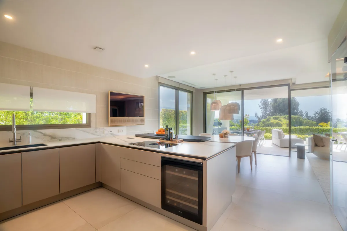 7220e458-fc97-4b52-9a54-ffe711b1cdb7