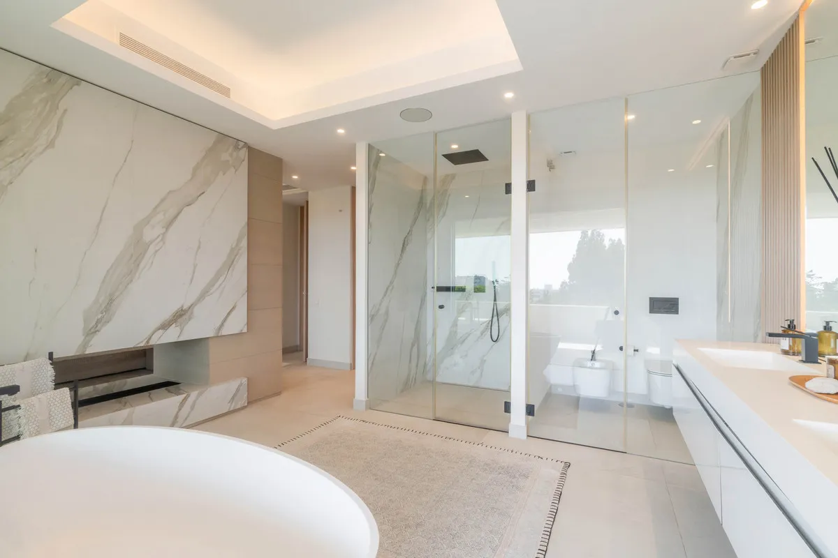 9d2d4e96-2340-43a7-833d-3d1b813f7bb1